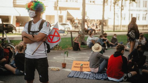 Straßenblockade Augustaanlage