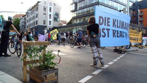 Autofreie Innenstadt / Blockade Schwabstraße