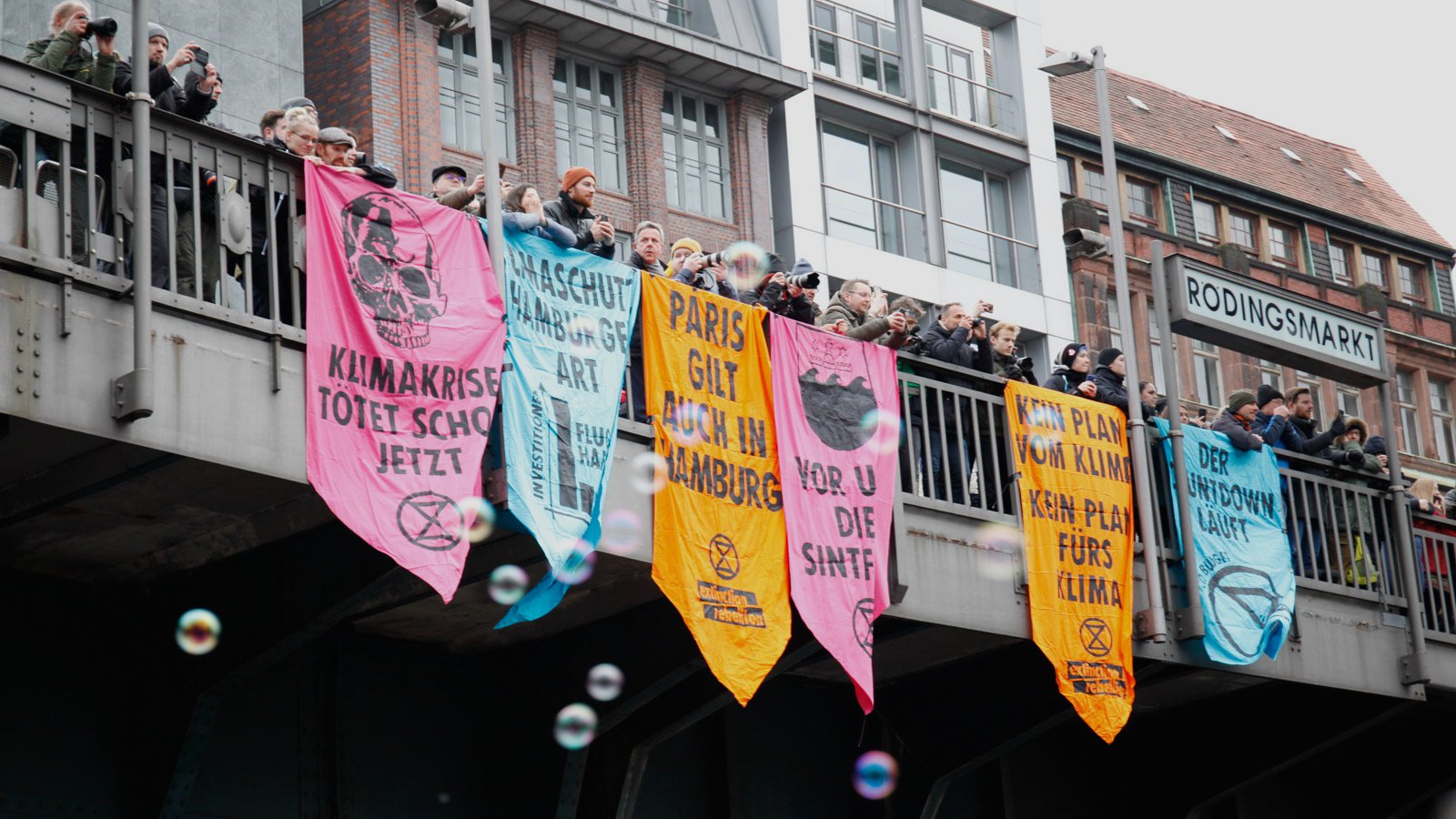 VOR UNS DIE SINTFLUT.