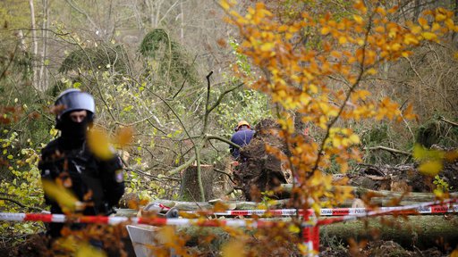 A49/Danni: 3000 PolizistInnen gegen UmweltschützerInnen